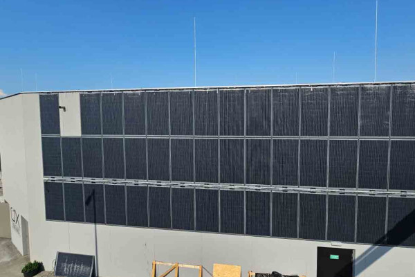 125 kW solar facade for Star Movie Steyr