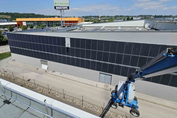 125 kW solar facade for Star Movie Steyr