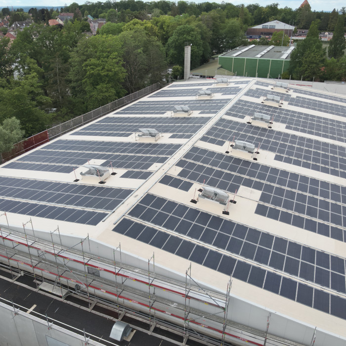 Photovoltaik für Industriedach