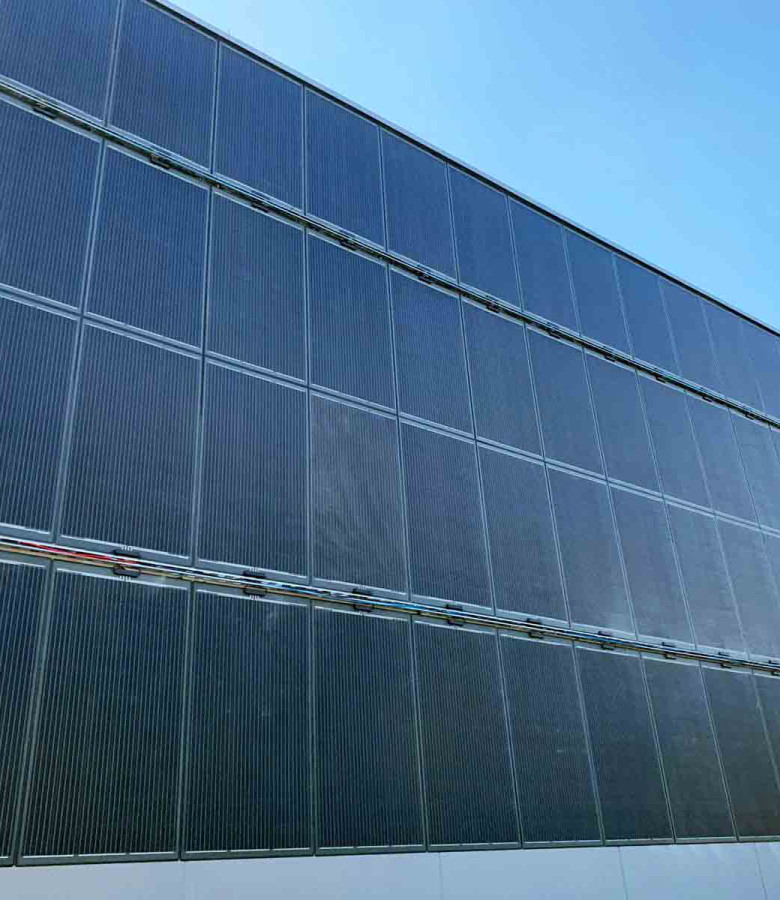 125 kW Solar-Fassade für Star Movie Steyr