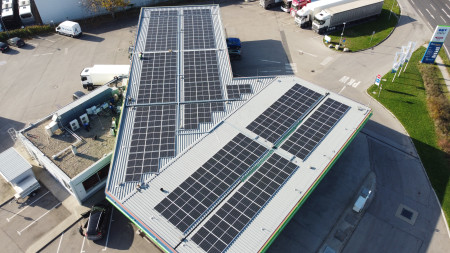 OMV setzt auf Solarstrom von DAS Energy