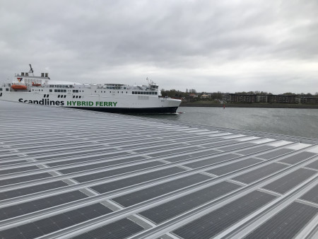 Rostock harbor relies on DAS Energy PV modules